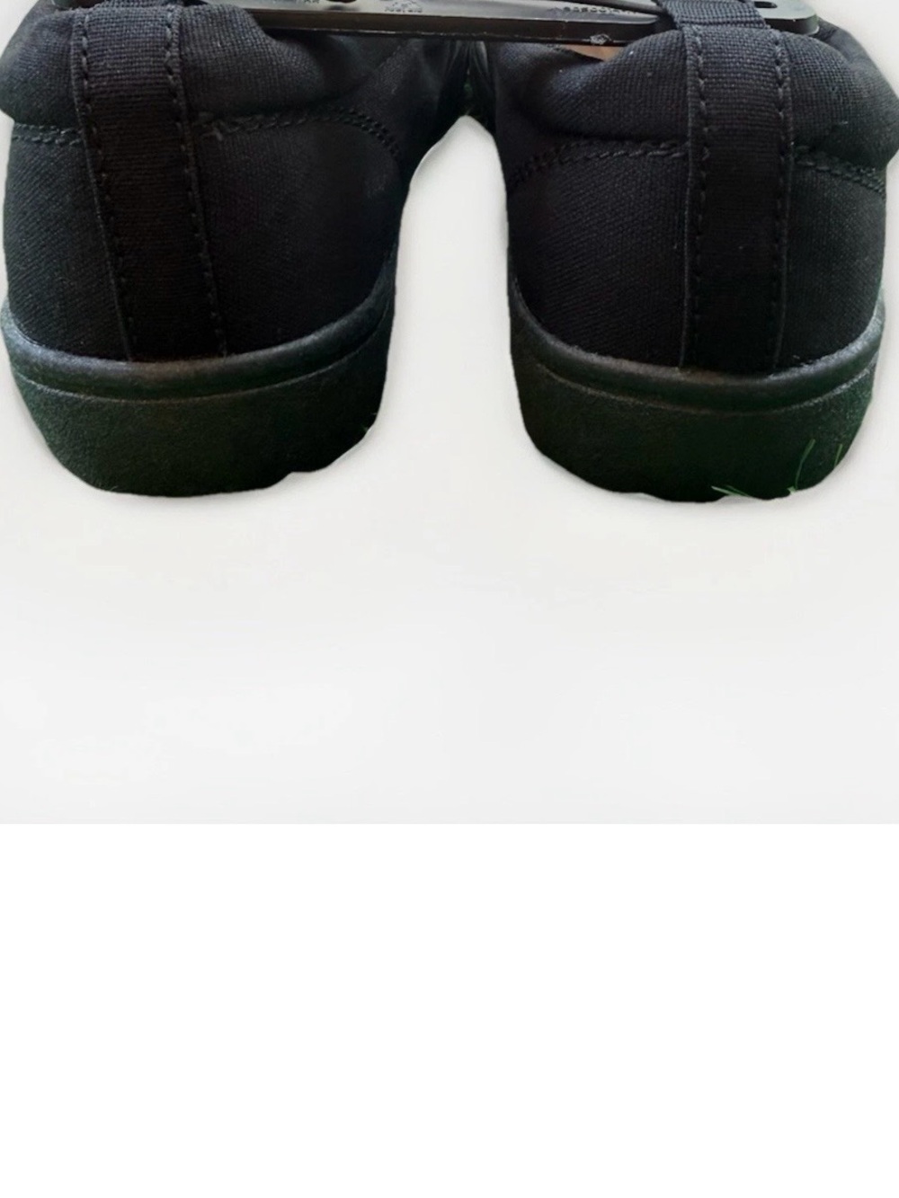 wonder nation Kids’ Size 1Y Black Slip-On Sneakers Memory Foam NEW - Picture 6 of 8